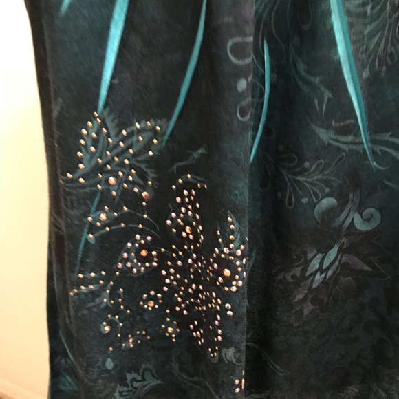 Top - Picture 2 of 3